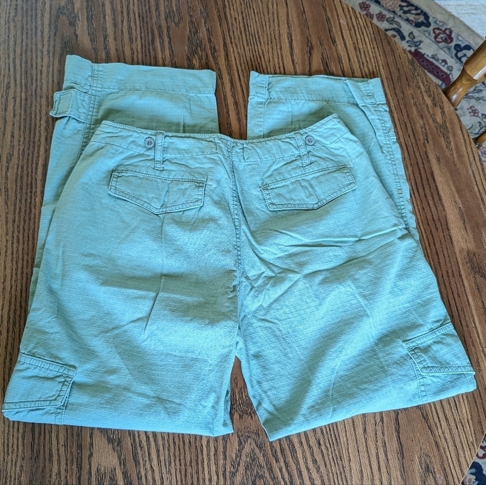 Khakis Relaxed Fit Sage Green Cargo Pant Size Women's 6 - Picture 5 of 9